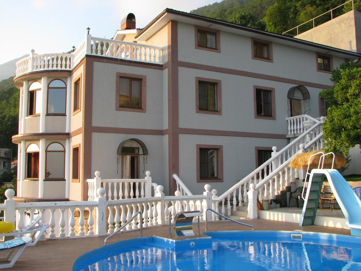 Mamzyshkha Guest House Gagra Exteriör bild