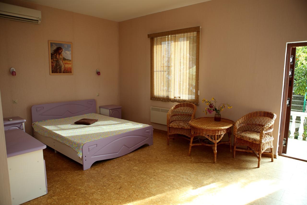 Mamzyshkha Guest House Gagra Exteriör bild