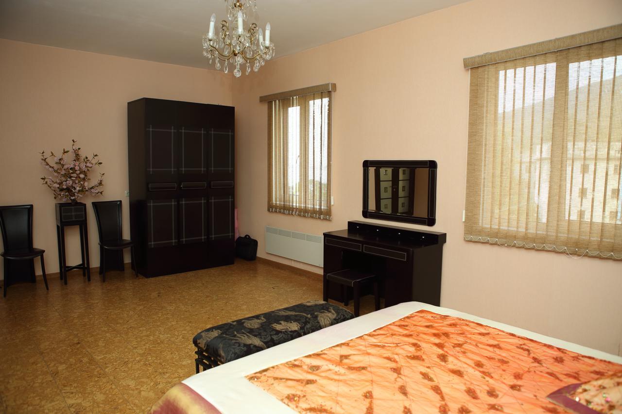 Mamzyshkha Guest House Gagra Exteriör bild